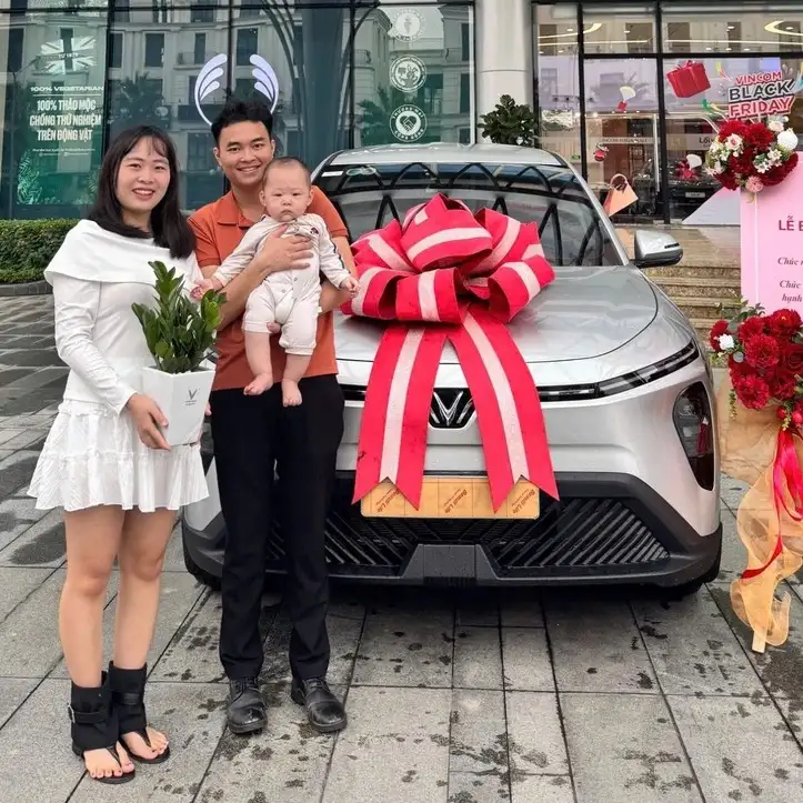 đầu tư limo green chạy dịch vụ